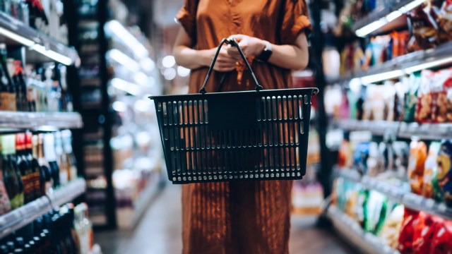 The IAB today released a new set of standards for in-store retail media, aimed at aligning the advertising industry with definitions and metrics for measuring location-based digital ad formats in retail stores. 