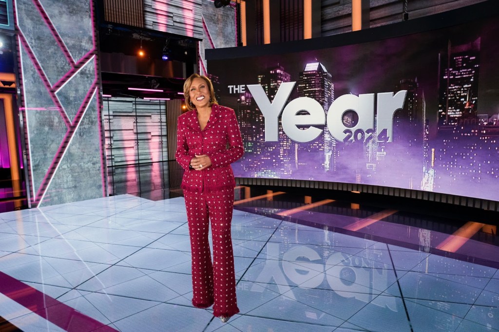 Photo of Robin Roberts to host ABC News' The Year:2024